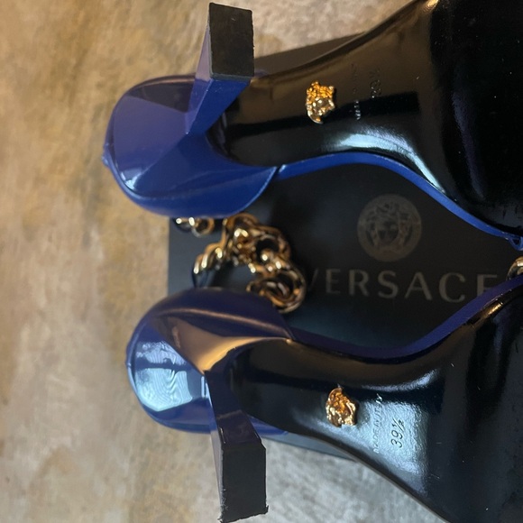 Blue Versace Gold Chain Medusa Charm Heels - Picture 7 of 11